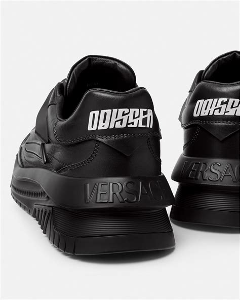 versace odissea sneaker.